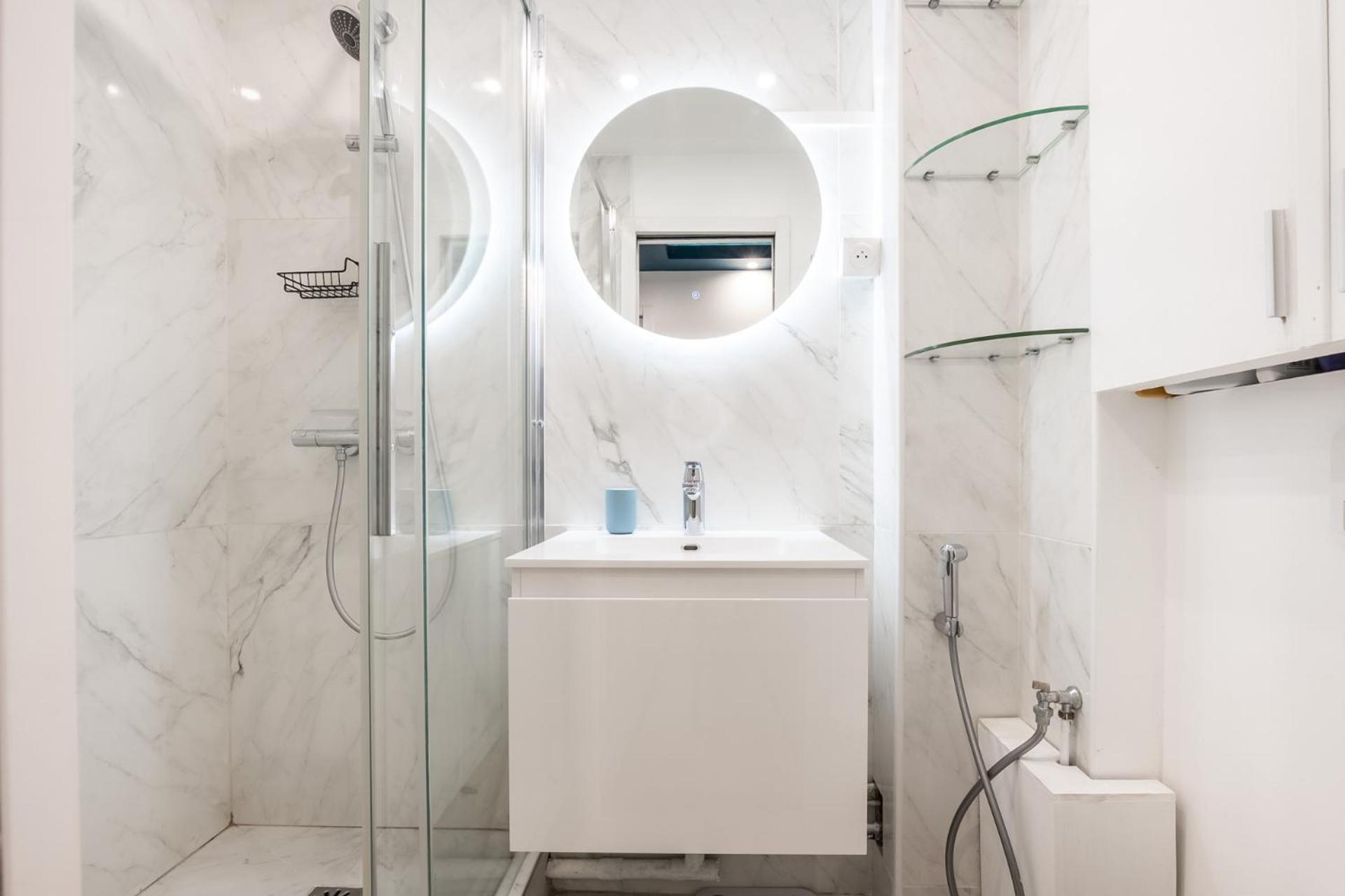 Charming Parisian Home Away From Home In The Heart Of Paris Exteriör bild